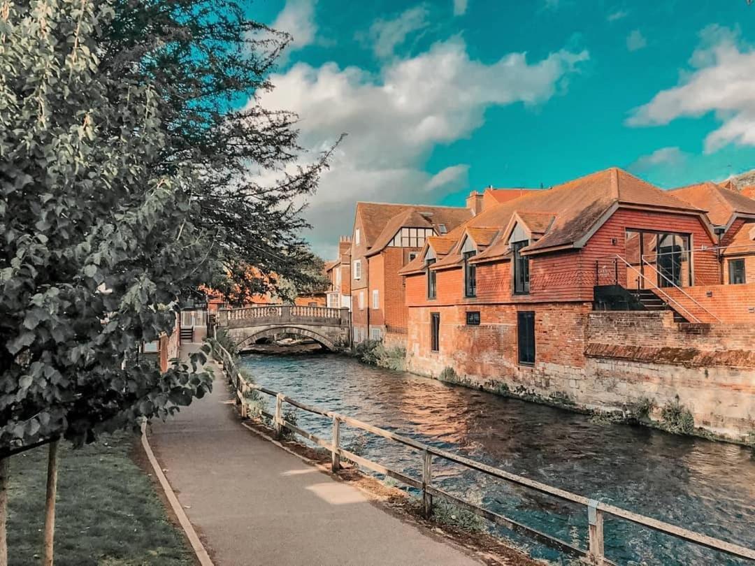 Winchester Retreat Apartment Luaran gambar