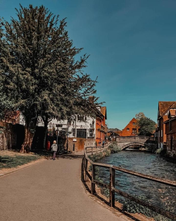 Winchester Retreat Apartment Luaran gambar