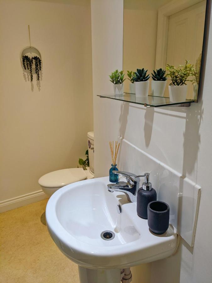 Winchester Retreat Apartment Luaran gambar